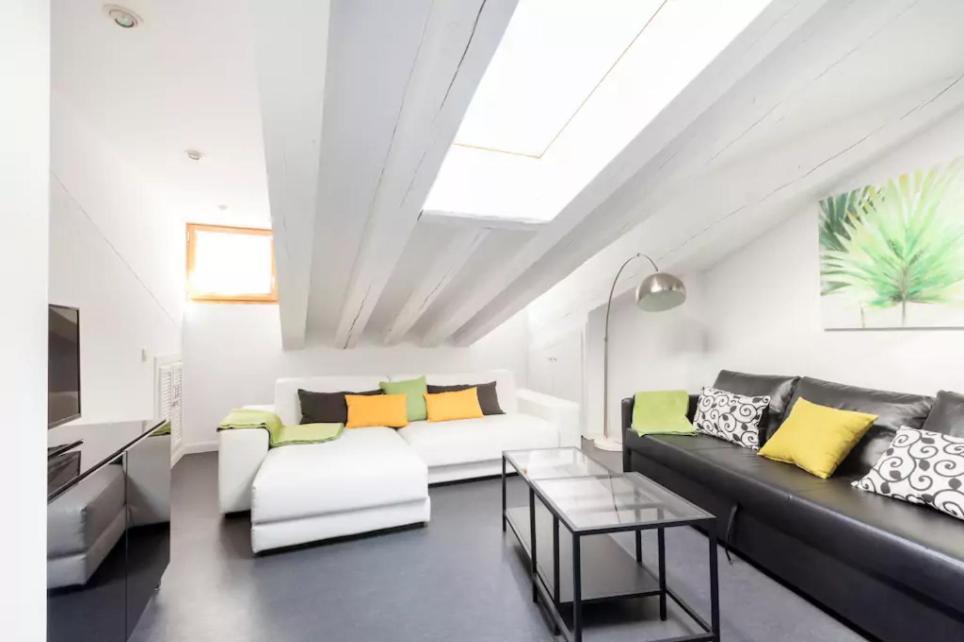 Cute In The Heart Of Apartment Madrid